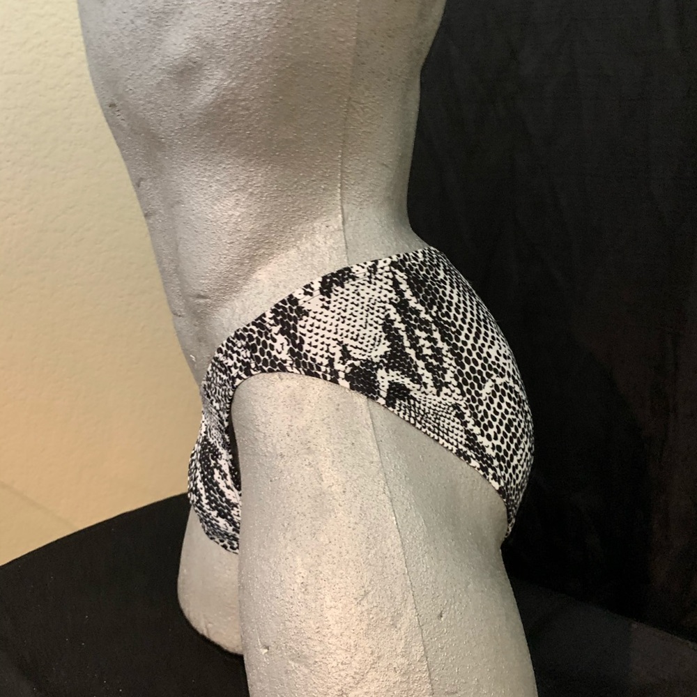 Full Pouch Full Seat Brief/ Swim  R 105F Snake*